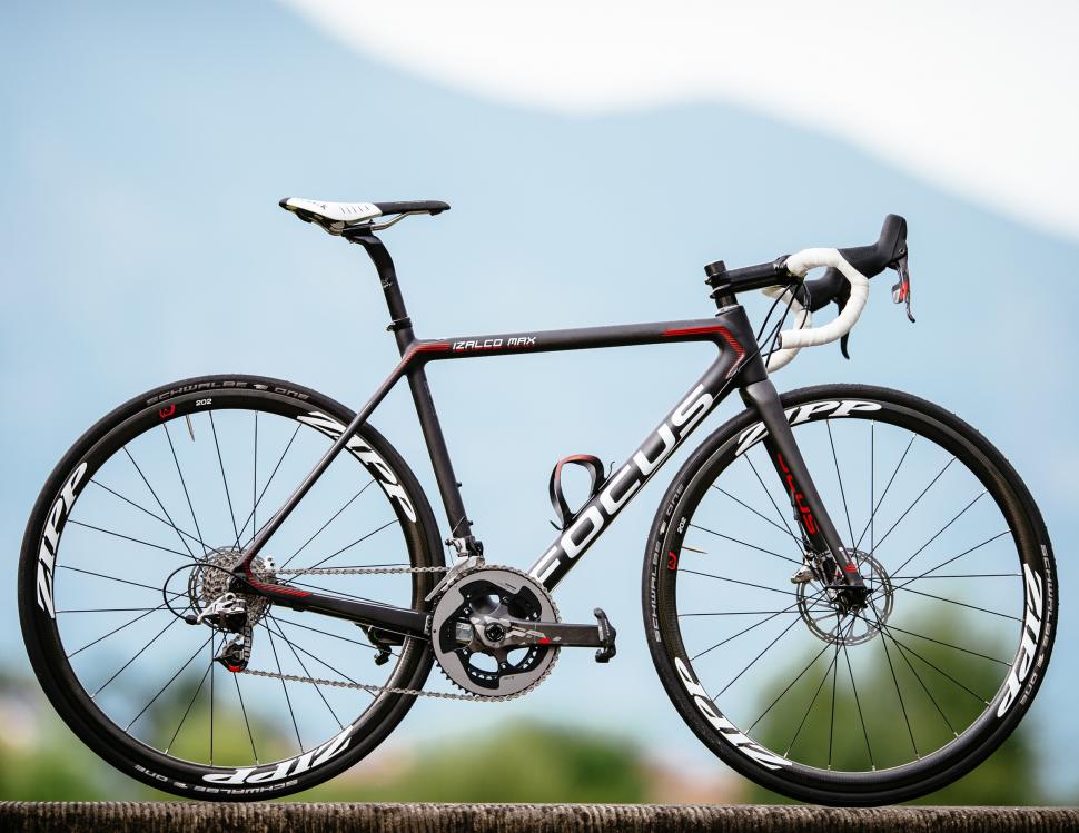 Focus Izalco Max Disc World S Lightest Production Disc Braked Road